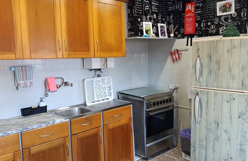 Bombarral House | A cozy family home with a private patio. Excellent location, 1 km from the A8.