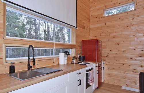 Hastings Highlands Cabin | A cozy getaway in Hastings Highlands!