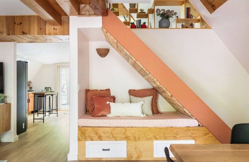 Interlochen Cottage | A cozy getaway nestled in the woods of Northern Michigan.