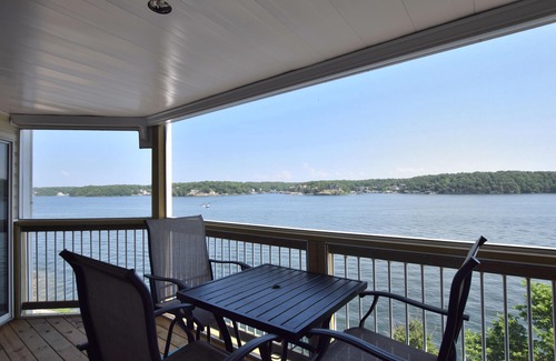 Osage Beach Condo | A COZY GETAWAY!Spectacular Main Channel Wtrfrt Condo Walkin Level 2BR-Unit 10210