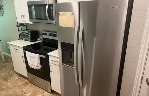 Bratton Park House | A Cozy Home Away from Home