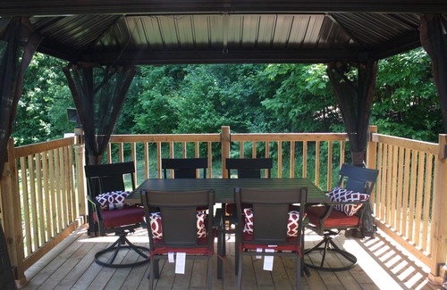 Utterson House | A cozy house in the woods