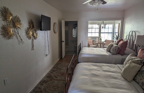 Fort Davis House | A cozy Inn nestled against Sleeping Lion Mountain in beautiful Ft Davis Tx.