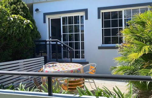 Callala Bay Apartment | A Cozy Room 3 minutes walk to Callala Bay beach.