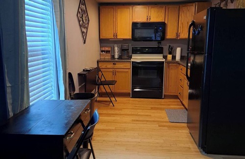 Rochester Apartment | A cozy sunny studio to forget your worries and make memories with loved ones.