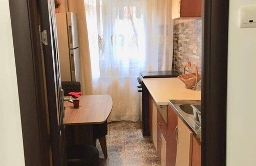 Sector 3 Condo | A cute apartment, new remodeled, in a quiet area,3 min from the Metro , Sleep 4
