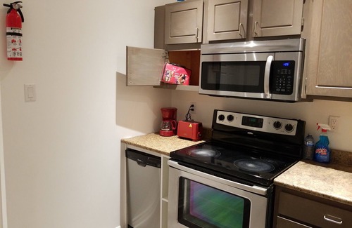 Longueuil Apartment | A Cute & Cosy Apartment near Old Port Montreal/South Shore