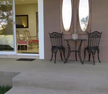 Komani Bed & Breakfast | a Dam's View Accommodation