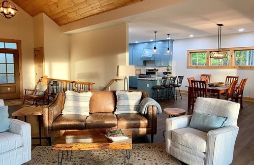 Fleetwood House | A Deer Haven - Fleetwood, NC