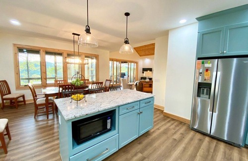 Fleetwood House | A Deer Haven - Fleetwood, NC