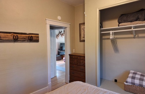 Nemo Other | A delightful 1920's farmhouse in the heart of the Black Hills
