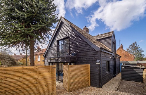 Snettisham House | A delightful cottage conveniently located down a quite lane in the village