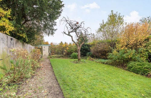 Moreton-in-Marsh Cottage | A delightful two bedroom Cotwold holiday cottage with garden - Cosy Corner