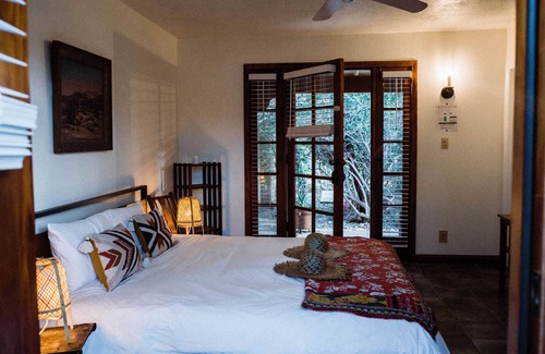 Desert Hot Springs Hotel | A desert boutique hotel just for you! Hot mineral pools & sauna!