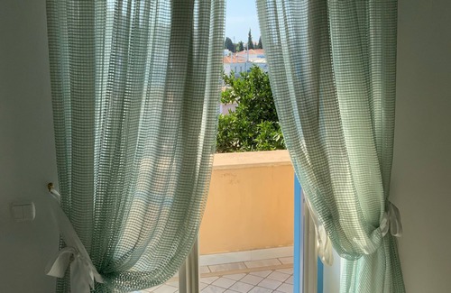 Spetses House | “A distinguished Luxury villa with a great view and location in the Old Harbor