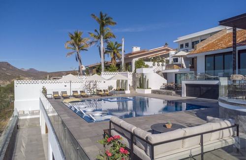 La Paz Villa | A dream luxury vacation in La Paz: Villa Palmares!