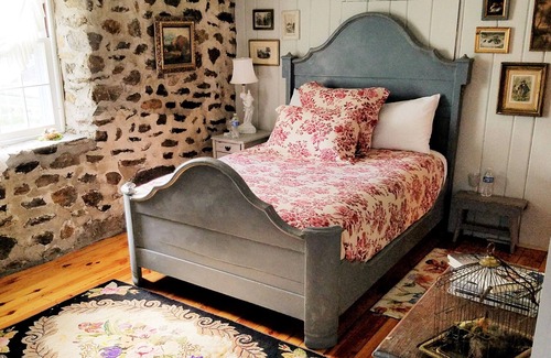 North Granby House | A European Country Getaway ~ 1930s Stone Cottage In Connecticut!