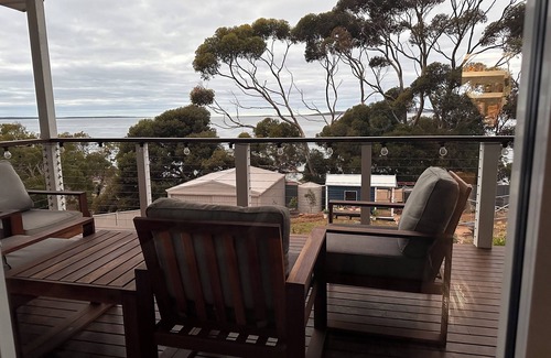Port Lincoln House | A family friendly house with breath-taking sea views in a great location.