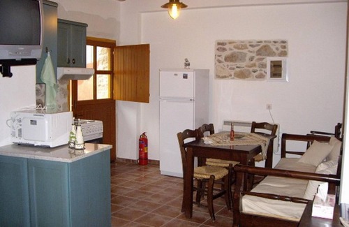 Listaros Cottage | A Family Friendly Property for Nature & History Lovers.