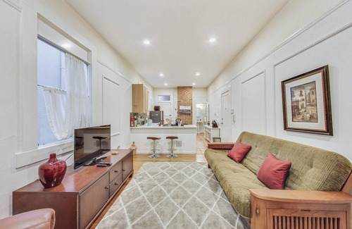 Pacific Heights Condo | A fantastic 1 bedroom apartment in one of the cities most dynamic neighborhoods