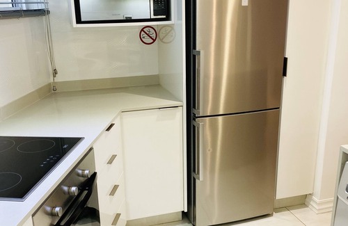 Umhlanga Apartment | A fantastic modern and spacious apartment right on Umhlanga main Beach