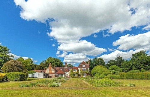 Alresford House | A fine listed period property in a National Parknn