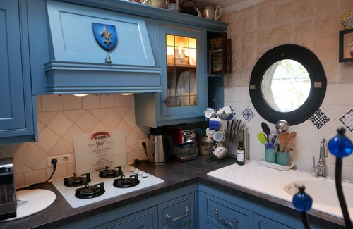 Port de St Goustan House | A fisherman's house nestled in the picturesque Saint Goustan port.