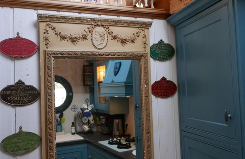 Port de St Goustan House | A fisherman's house nestled in the picturesque Saint Goustan port.