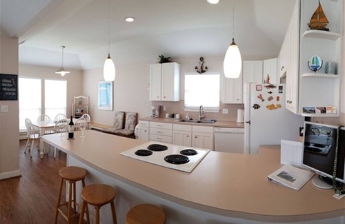 Galveston House | A Fisherman's Paradise, King Bed, Internet 1200Mbps
