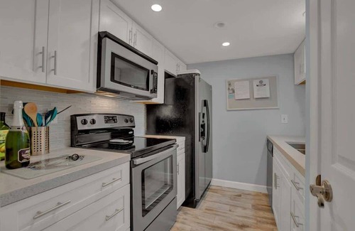 Harbor Oaks Condo | A Fishers ParadiseW/Boatdock!