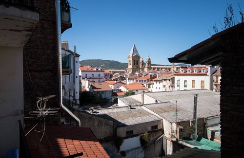 Pamplona City Centre Apartment | A Flavour For The Historical Spanish Setting