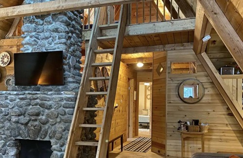 Sunapee Cabin | A-Frame Cabin in the Woods *Mins to Mt. Sunapee*