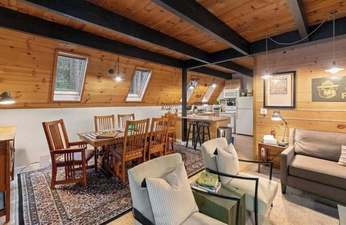 Shingletown Cabin | A-Frame Cabin w/Hot Tub near Mount Lassen Park