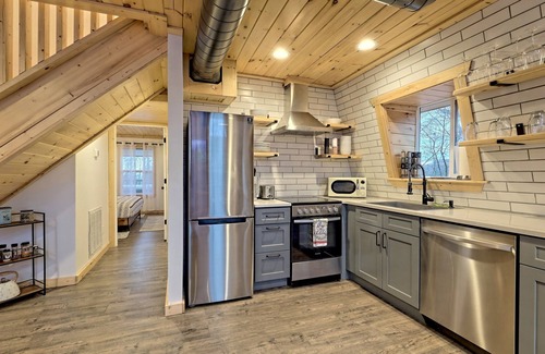Helen Cabin | A-Frame Cabin w/Mountain Views near Helen