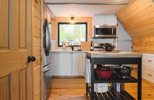 Wiarton Cottage | A Frame Cottage on the Lake - Wiarton, Ontario