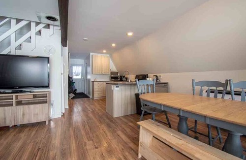 Seguin Cottage | A-Frame of Mind - Cozy, Pet-Friendly Waterfront Cottage in Muskoka