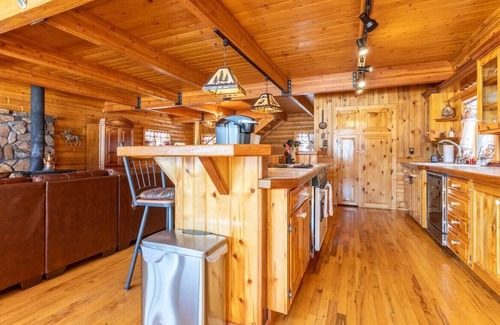 Alpine Cabin | A-Frame Of Mind ~ Great Views ~ Wildlife sightings