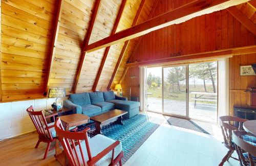 Williamsburg House | A-Frame on East Bay