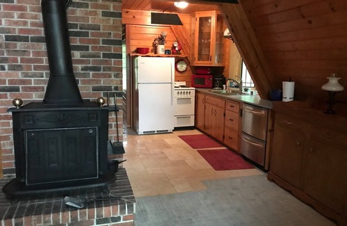 Newton Cottage | A-frame on Horseshoe Lake