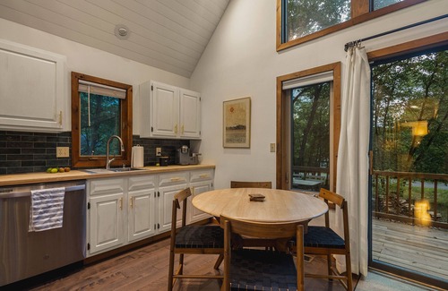 East Stroudsburg Ski Chalet | A-Frame | Ski | Hike | Hot Tub | Firepit