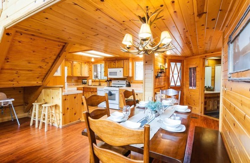 Summit Estates Ski Chalet | A-Frame ~ Walk to Snow Summit - 6 Beds - Fireplace