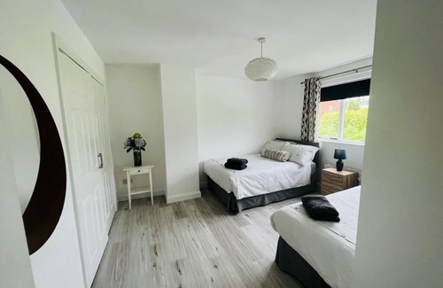 Londonderry House | A freshly renovated, semi detached home located in a beautiful residential area.