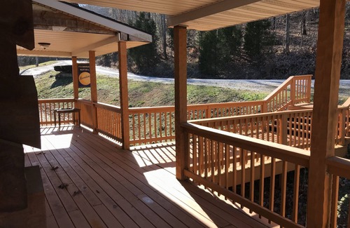 Magnet Cabin | A full Moon night, the entire River transforms to ‘Moon River"