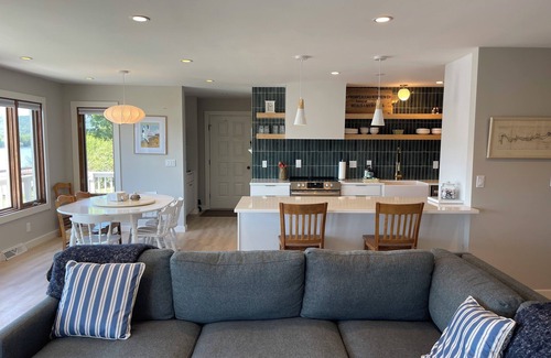 Trempealeau House | A fully remodeled home overlooking Mississippi River in a charming river town!