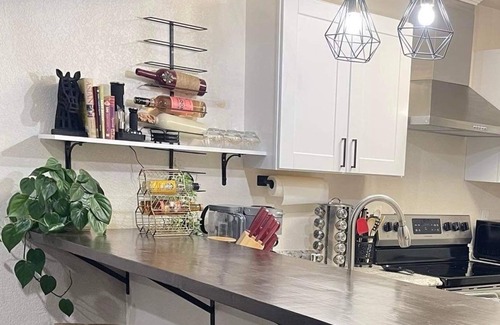 Redding House | A. Fully Remodeled Home In Northeast Redding Bethel, Shops, Downtown