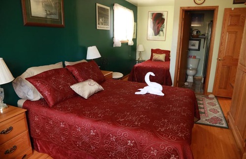 Stratford Bed & Breakfast | A Garden Stroll Bed & Breakfast