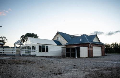 Melton South House | A Gem In Strathtulloh