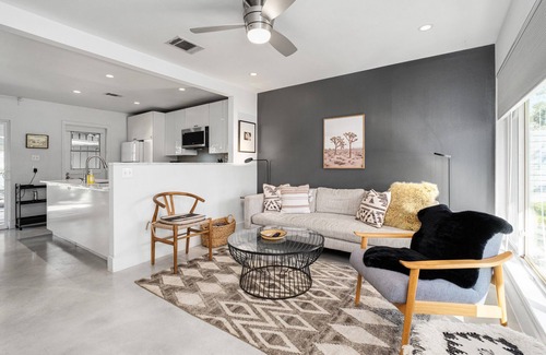 South Manchaca House | A gem of hip South Austin