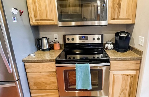 Livingston House | A Glimpse of the Paradise