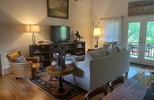 Murphys Condo | A Global Getaway in Murphys